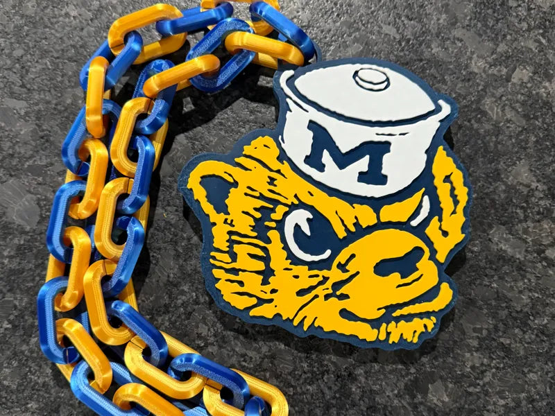 College Jumbo Fan Hype Chains