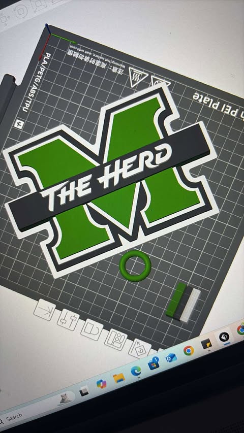 College Jumbo Fan Hype Chains